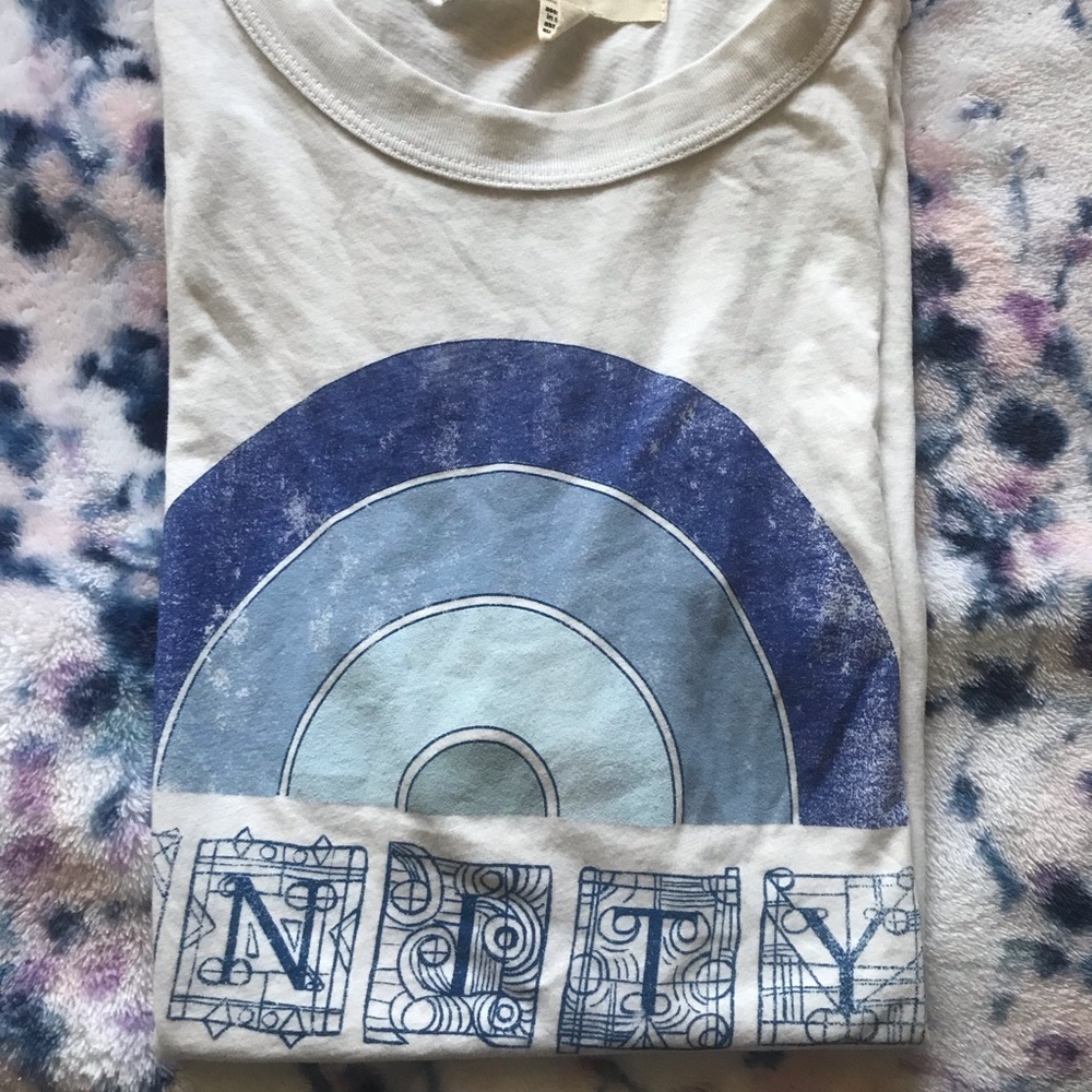 Urban Outfitters T-Shirt - Picture 3 of 4